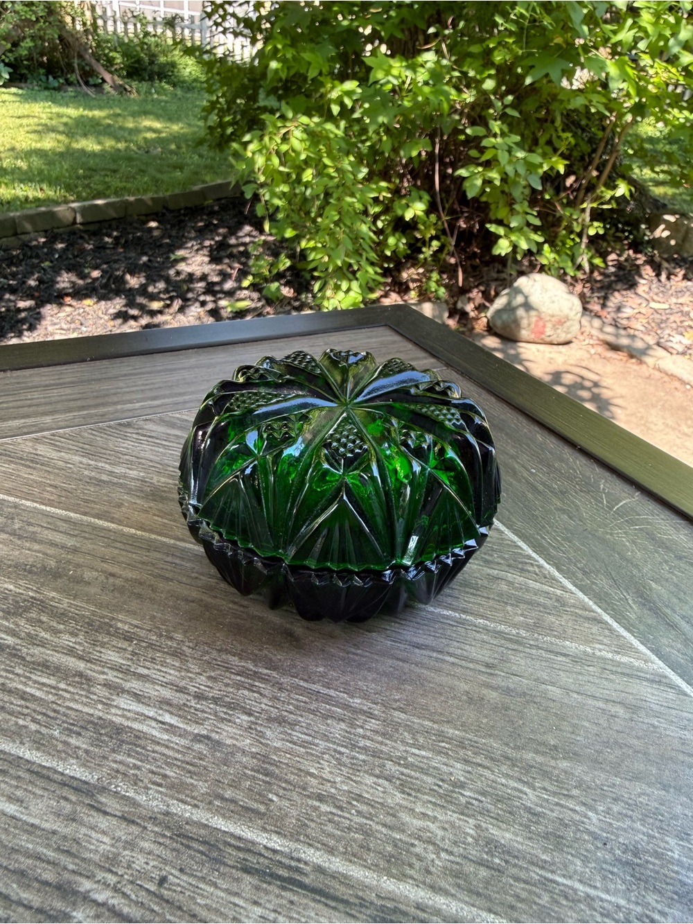 Boyd Emerald Green Pressed Glass Powder Puff Dish Starburst